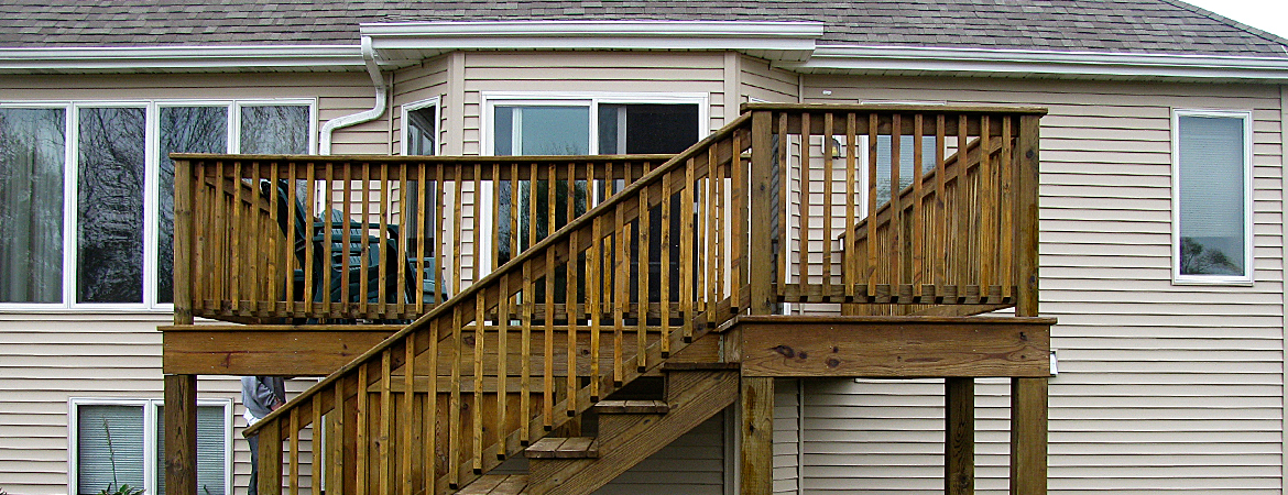 Deck Cleaning, Milwaukee Wisconsin.